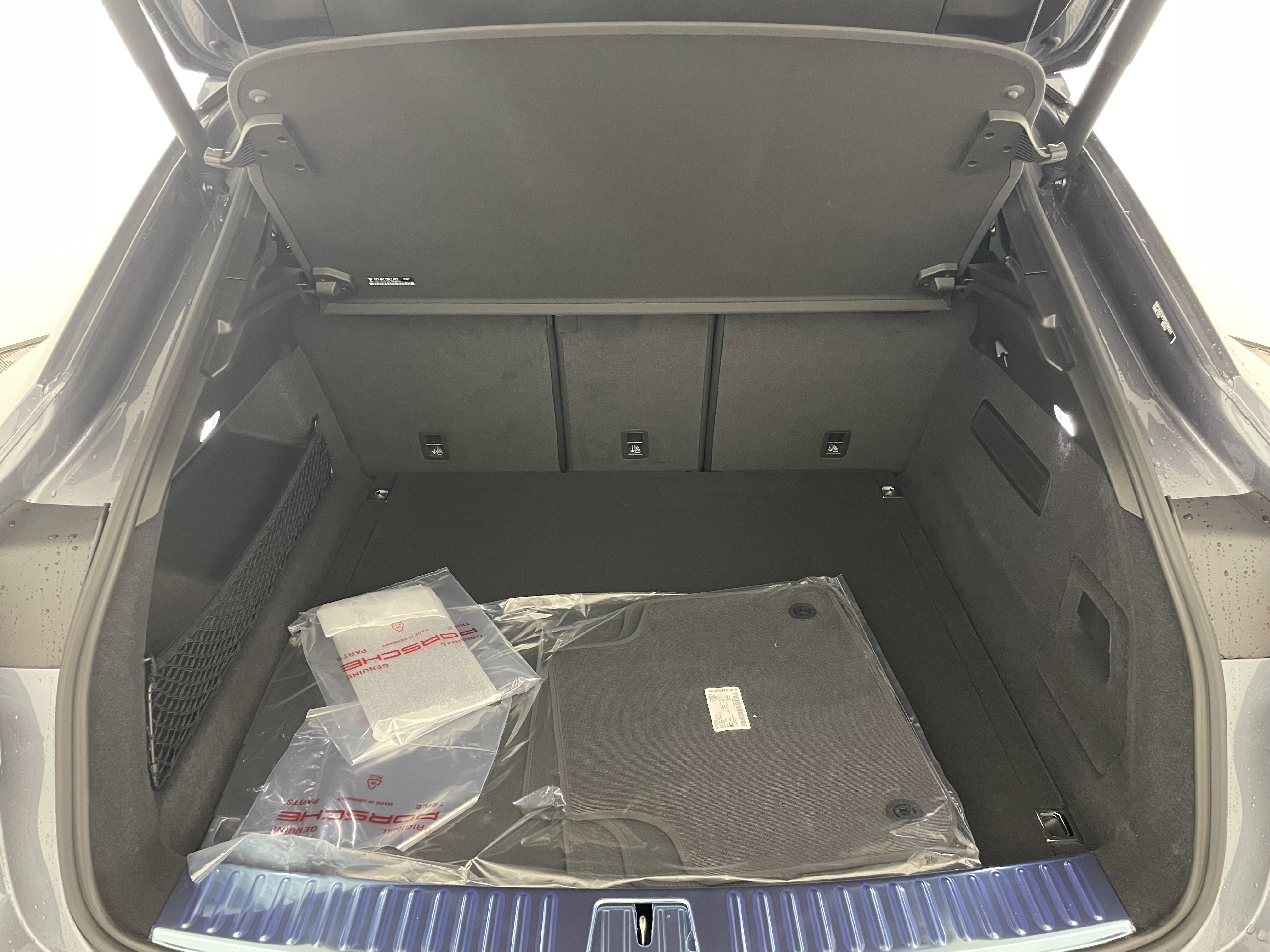 New 2026 Porsche Cayenne Coupe image 21