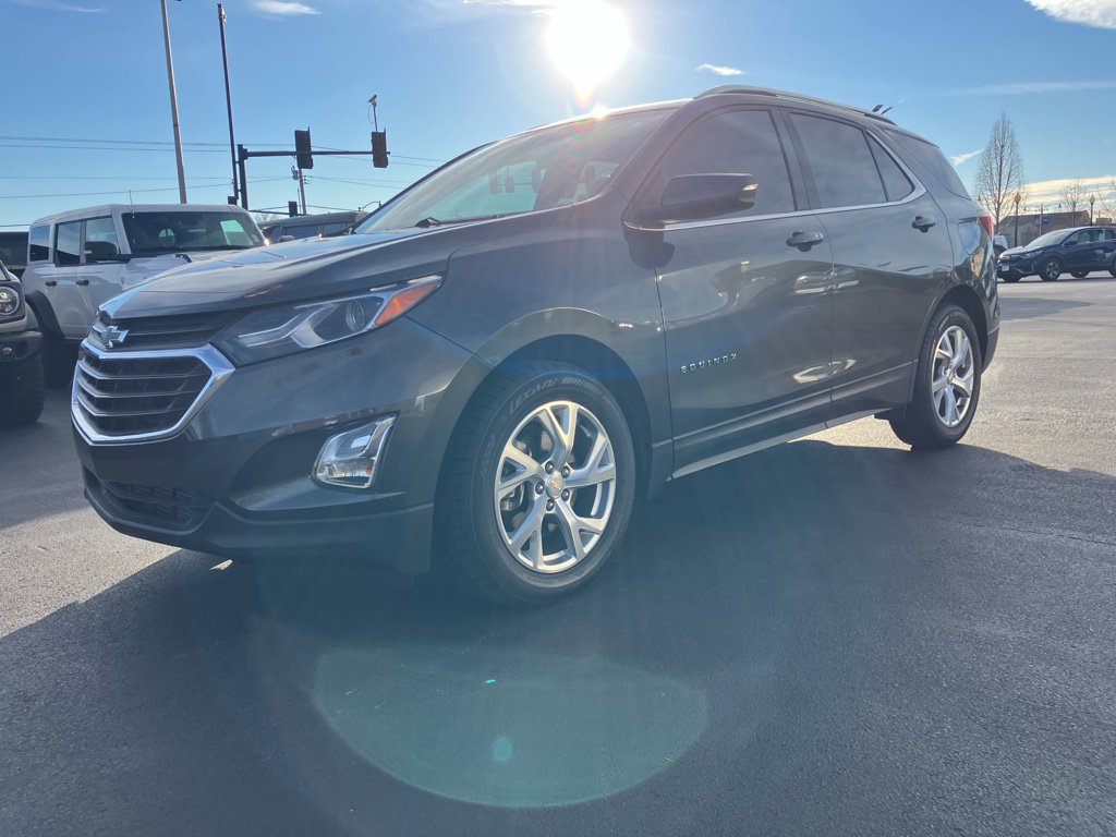 Used 2019 Chevrolet Equinox LT w/ Sun & Navigation Package image 2