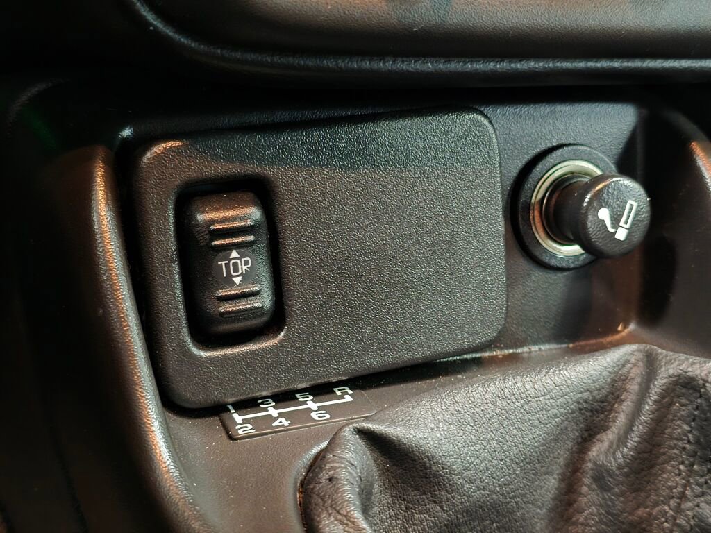 Used 2002 Chevrolet Camaro Z28 w/ SS Performance/Appearance Pkg image 91