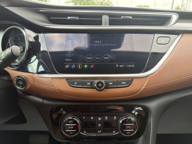 Used 2021 Buick Encore GX Essence w/ Experience Buick Package FWD image 23