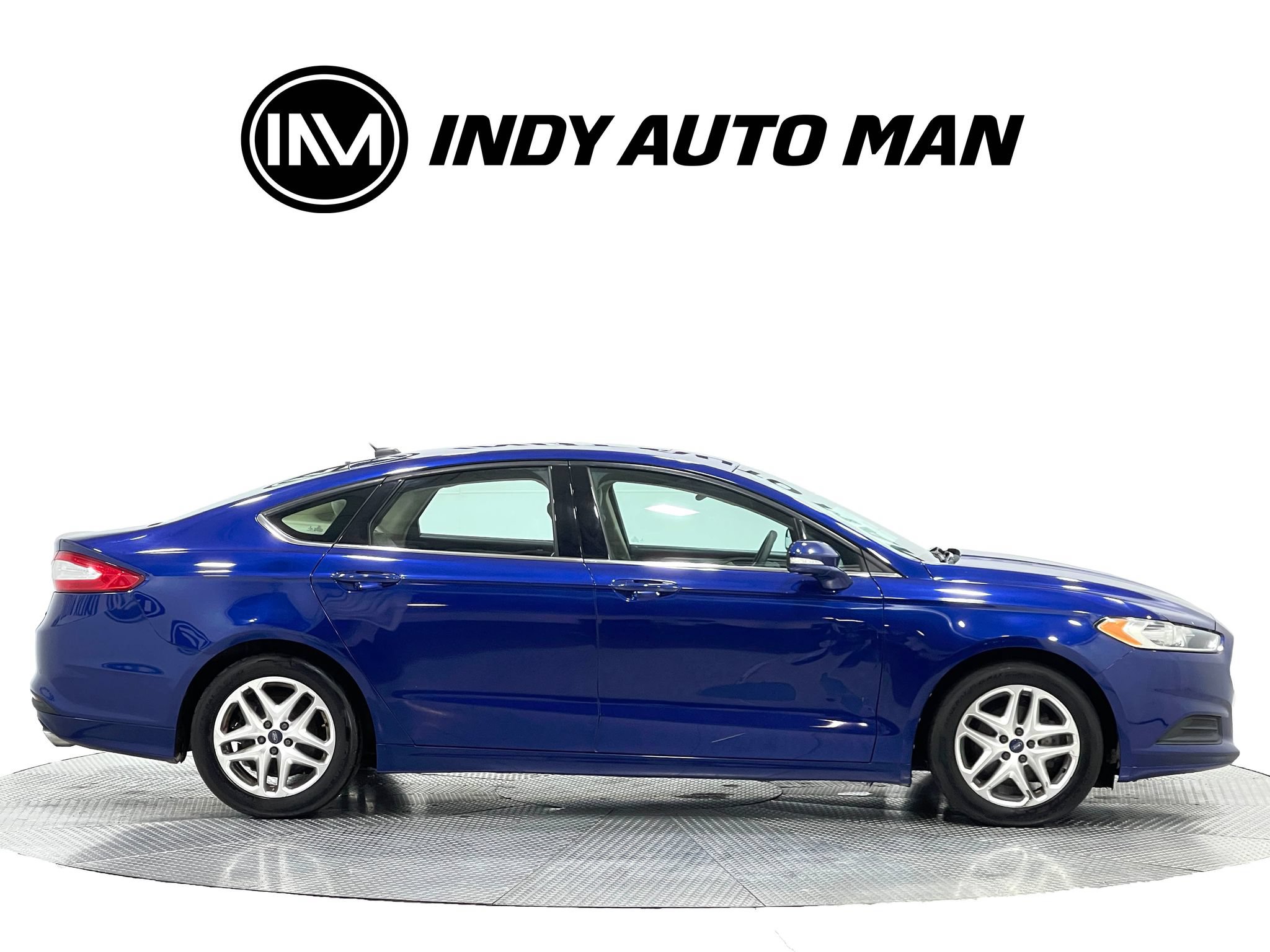 Used 2013 Ford Fusion SE FWD image 3