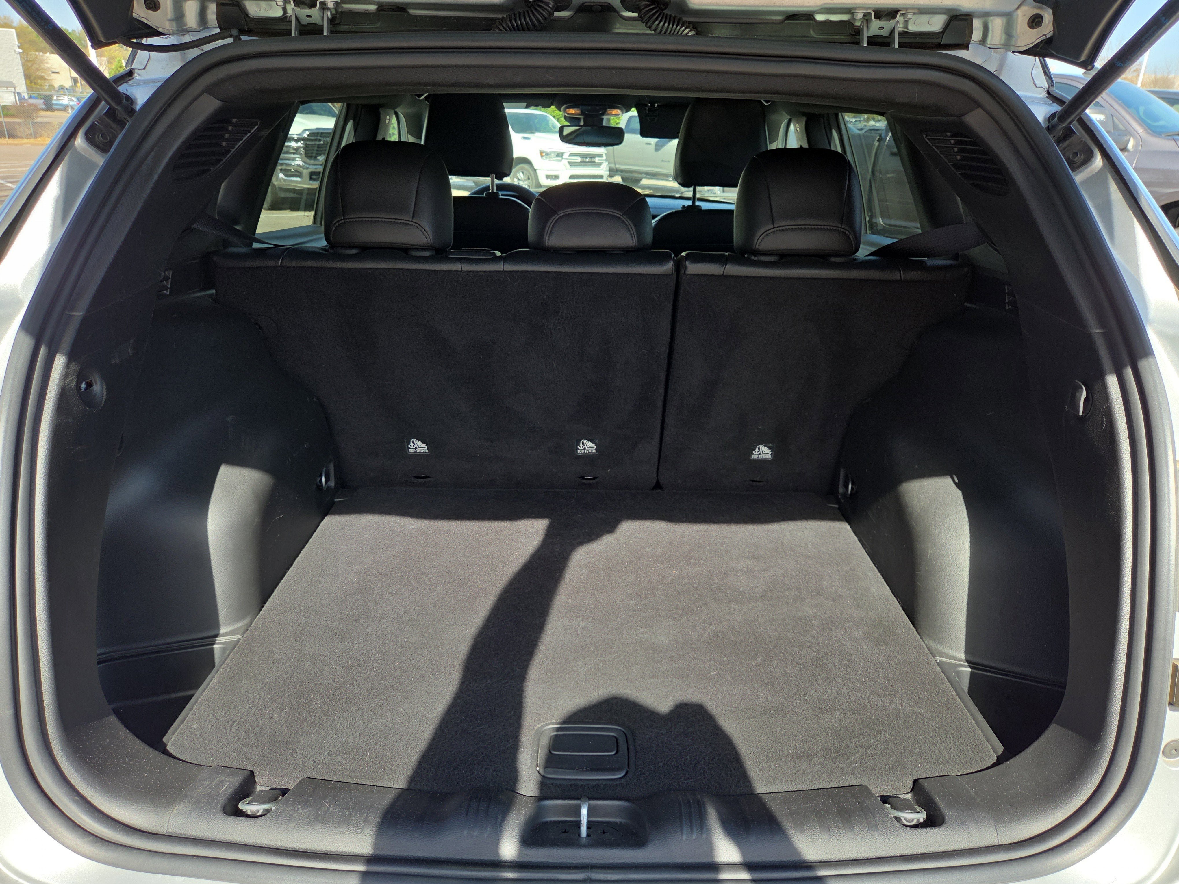 Certified 2025 Jeep Compass Limited image 13