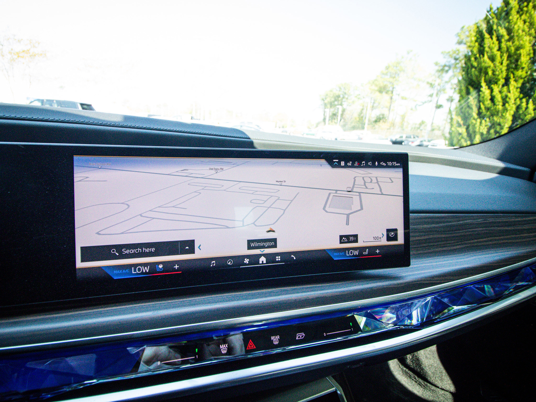 Used 2026 BMW 760i xDrive w/ Executive Package image 24