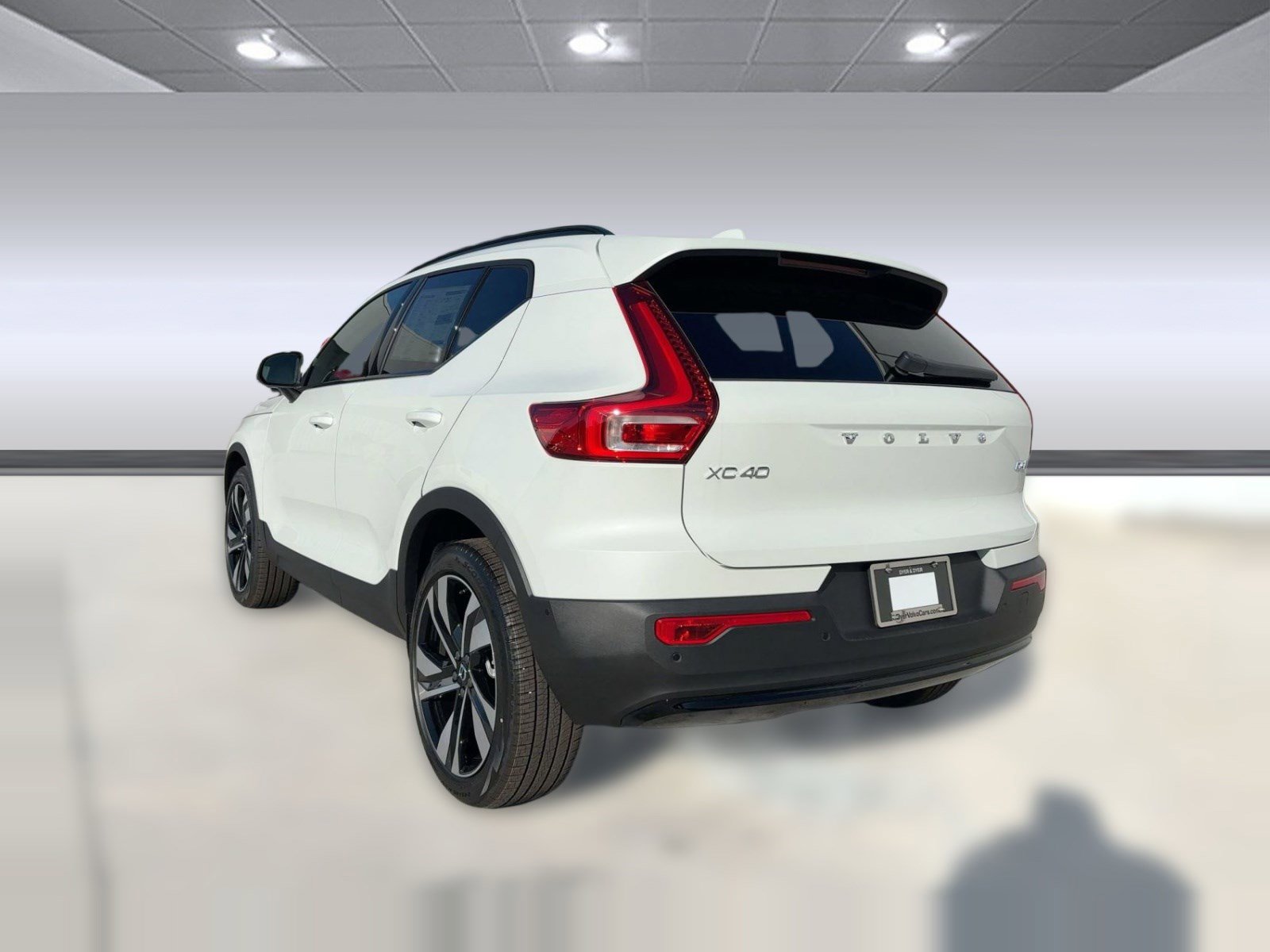 New 2026 Volvo XC40 B5 Ultra w/ Climate Package image 3