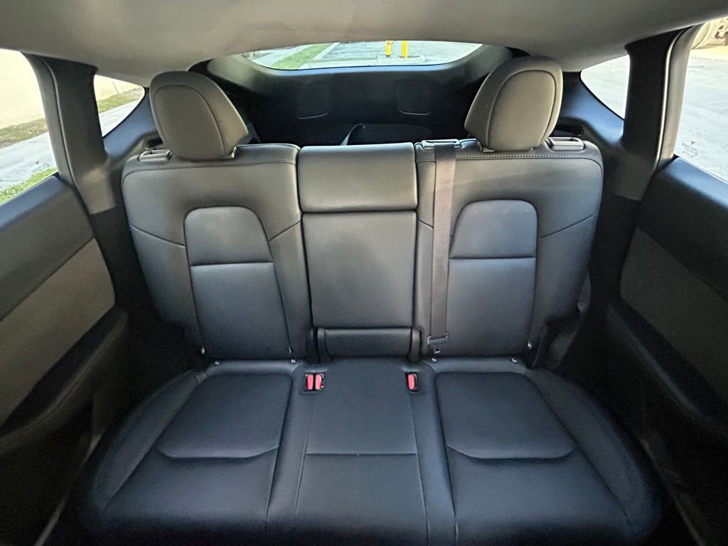 Used 2025 Tesla Model Y Long Range image 13