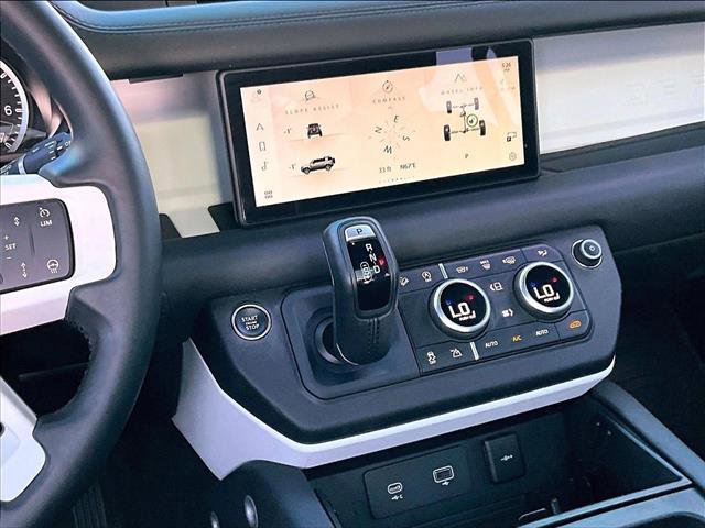 Used 2023 Land Rover Defender 110 SE image 8
