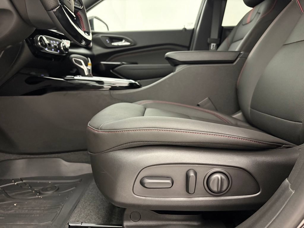 New 2026 Chevrolet Trax RS w/ Driver Confidence Package FWD image 27