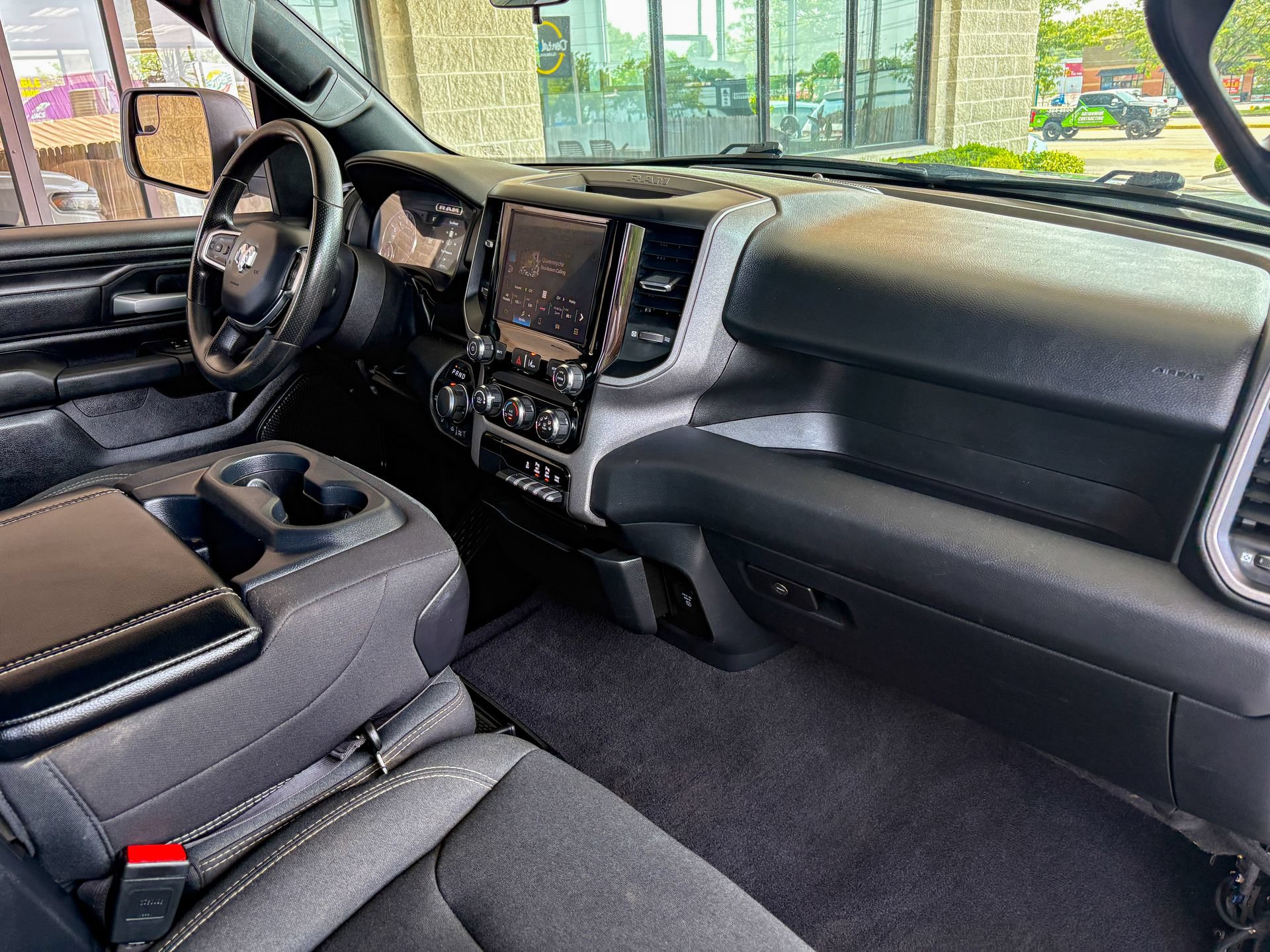Used 2025 RAM 1500 Warlock AWD/4WD image 29
