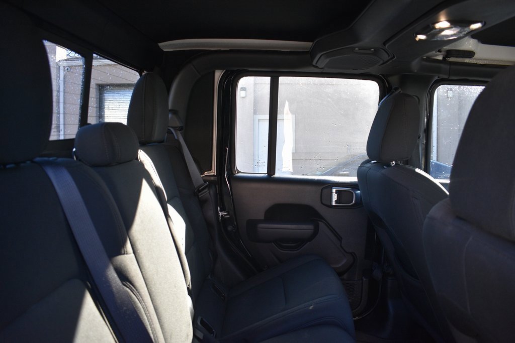 Used 2022 Jeep Gladiator Sport image 25