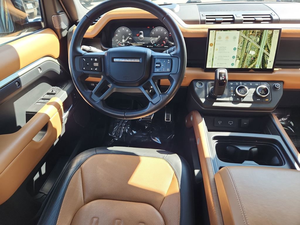 Used 2024 Land Rover Defender 110 X AWD/4WD image 4