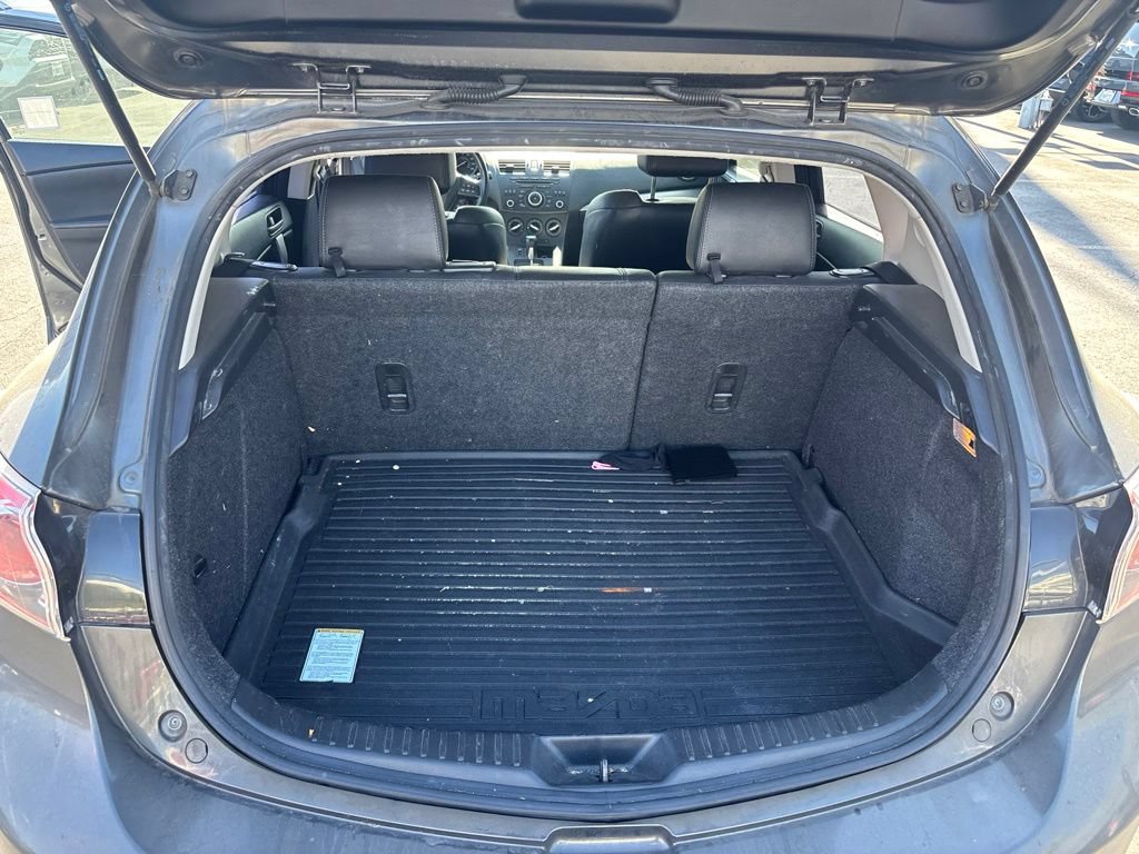 Used 2012 MAZDA MAZDA3 i Grand Touring w/ Tech Pkg FWD image 10