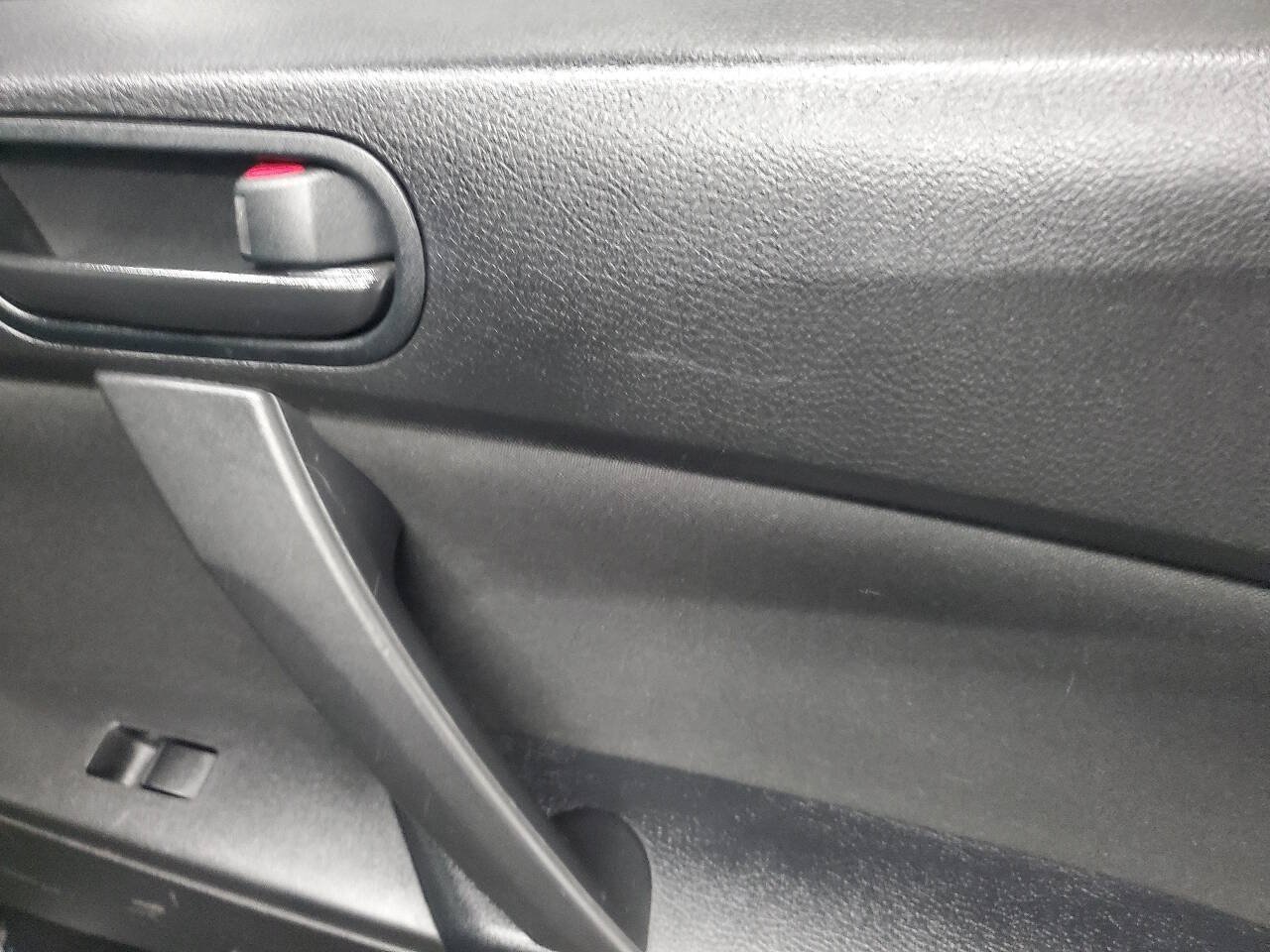 Used 2010 MAZDA MAZDA3 i Sport FWD image 17