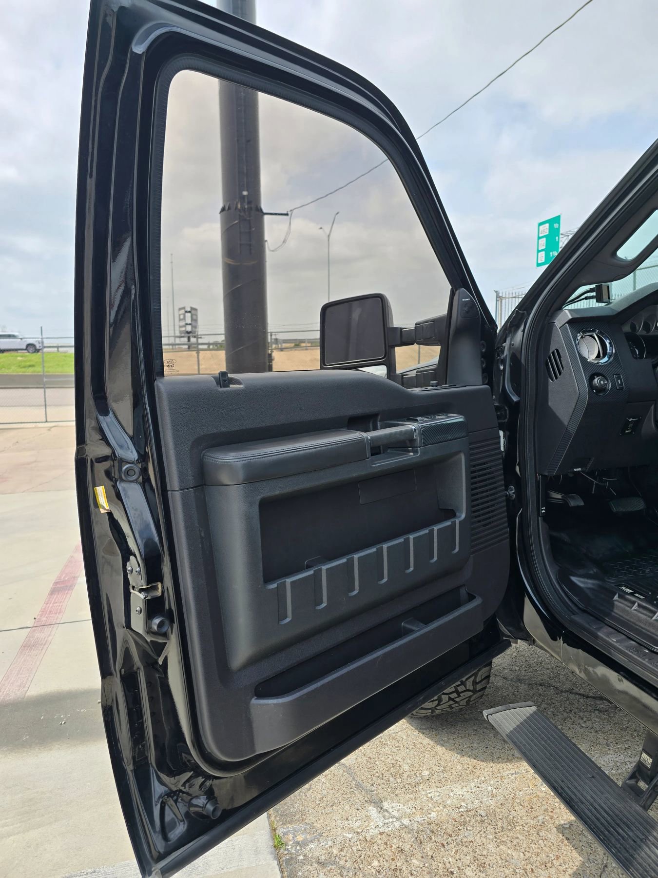 Used 2016 Ford F250 Platinum image 11