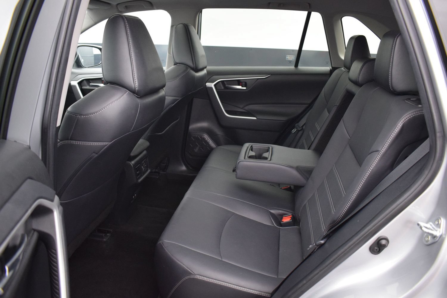Used 2021 Toyota RAV4 XLE Premium AWD/4WD image 13