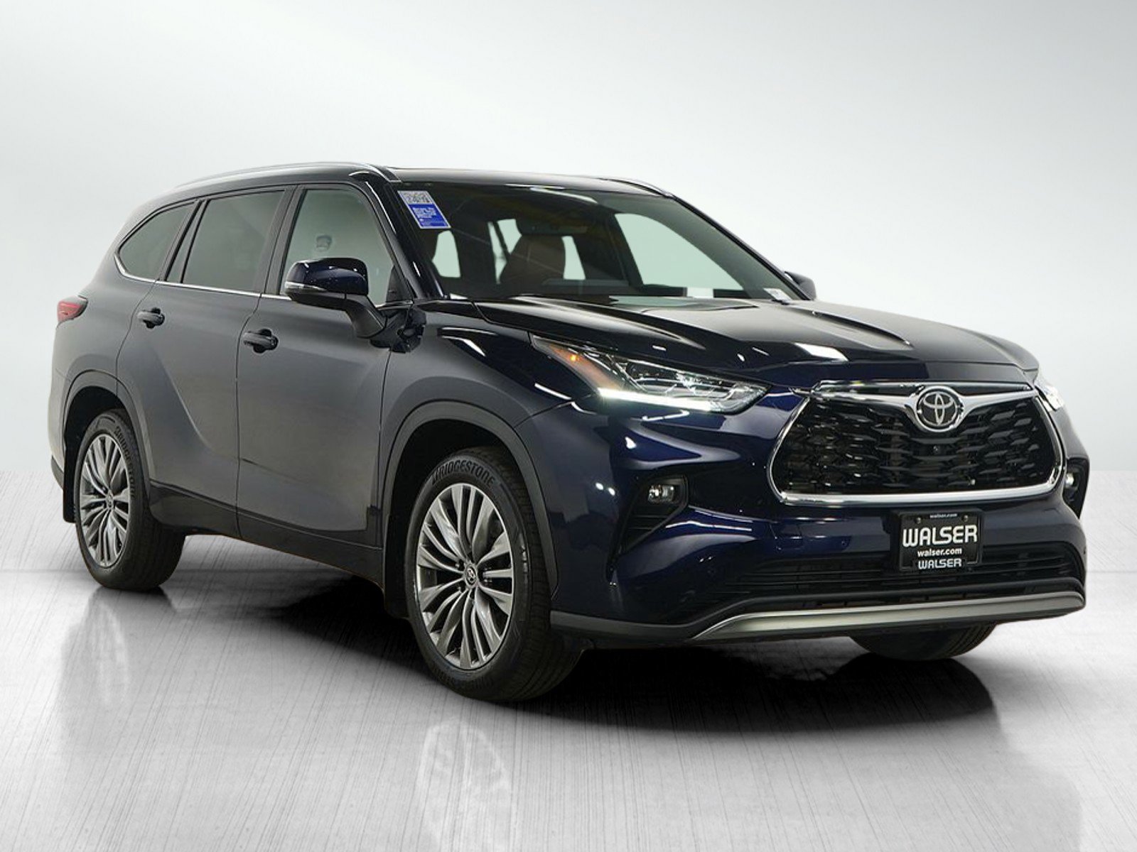 Used 2022 Toyota Highlander Platinum image 7