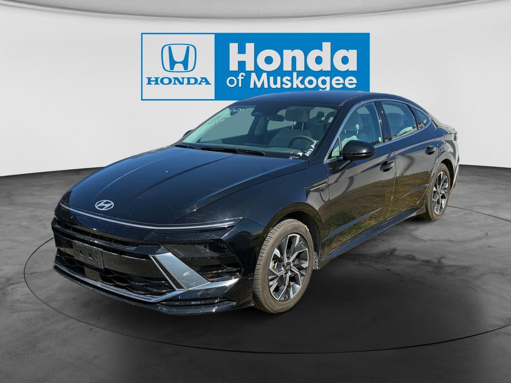 Used 2025 Hyundai Sonata SEL FWD image 1