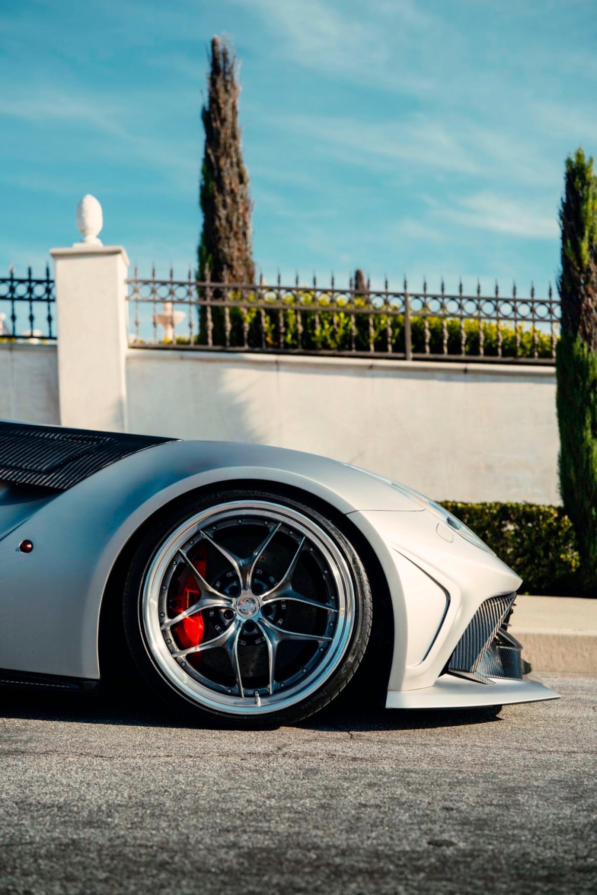 Used 2016 Ferrari F12 Berlinetta RWD image 59