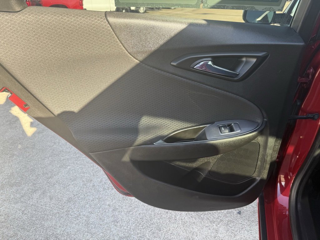 Used 2016 Chevrolet Malibu LT image 28