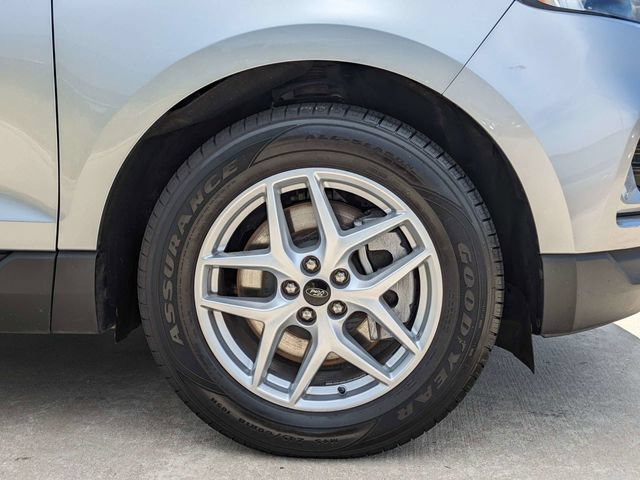 Used 2024 Ford Edge SEL AWD/4WD image 12