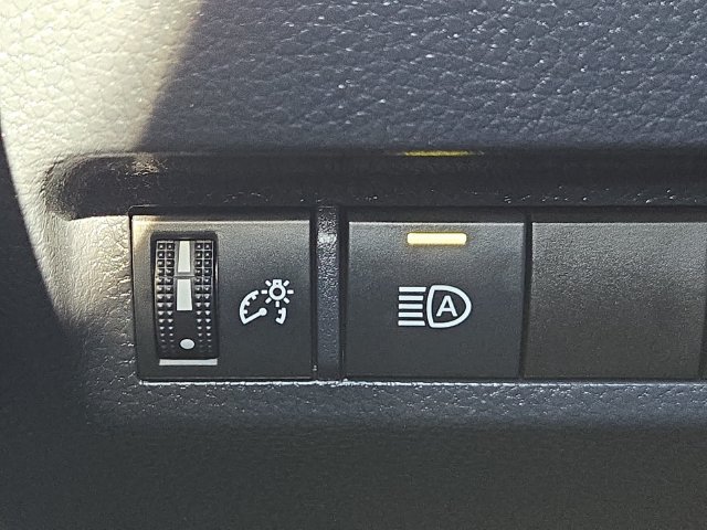 Used 2023 Toyota RAV4 XLE w/ Convenience Package AWD/4WD image 27