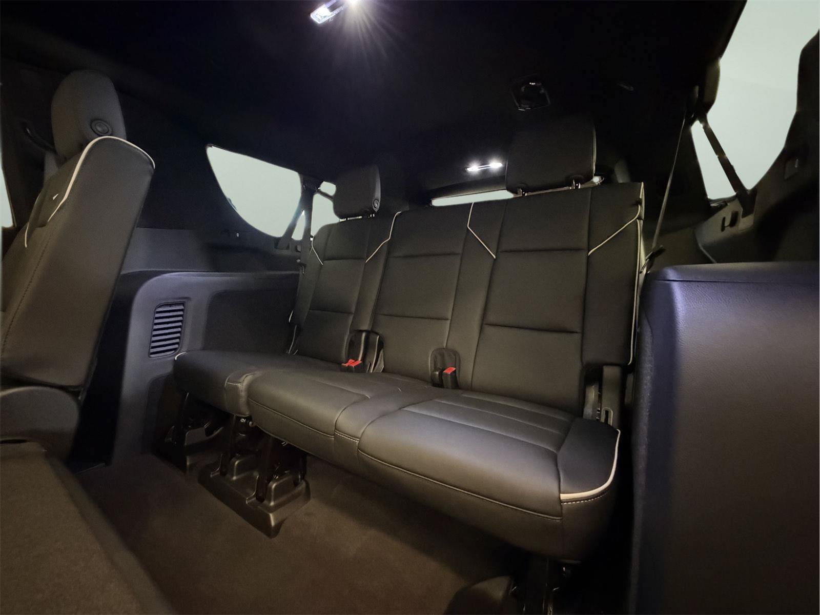 Used 2026 Cadillac Escalade ESV Sport AWD/4WD image 33