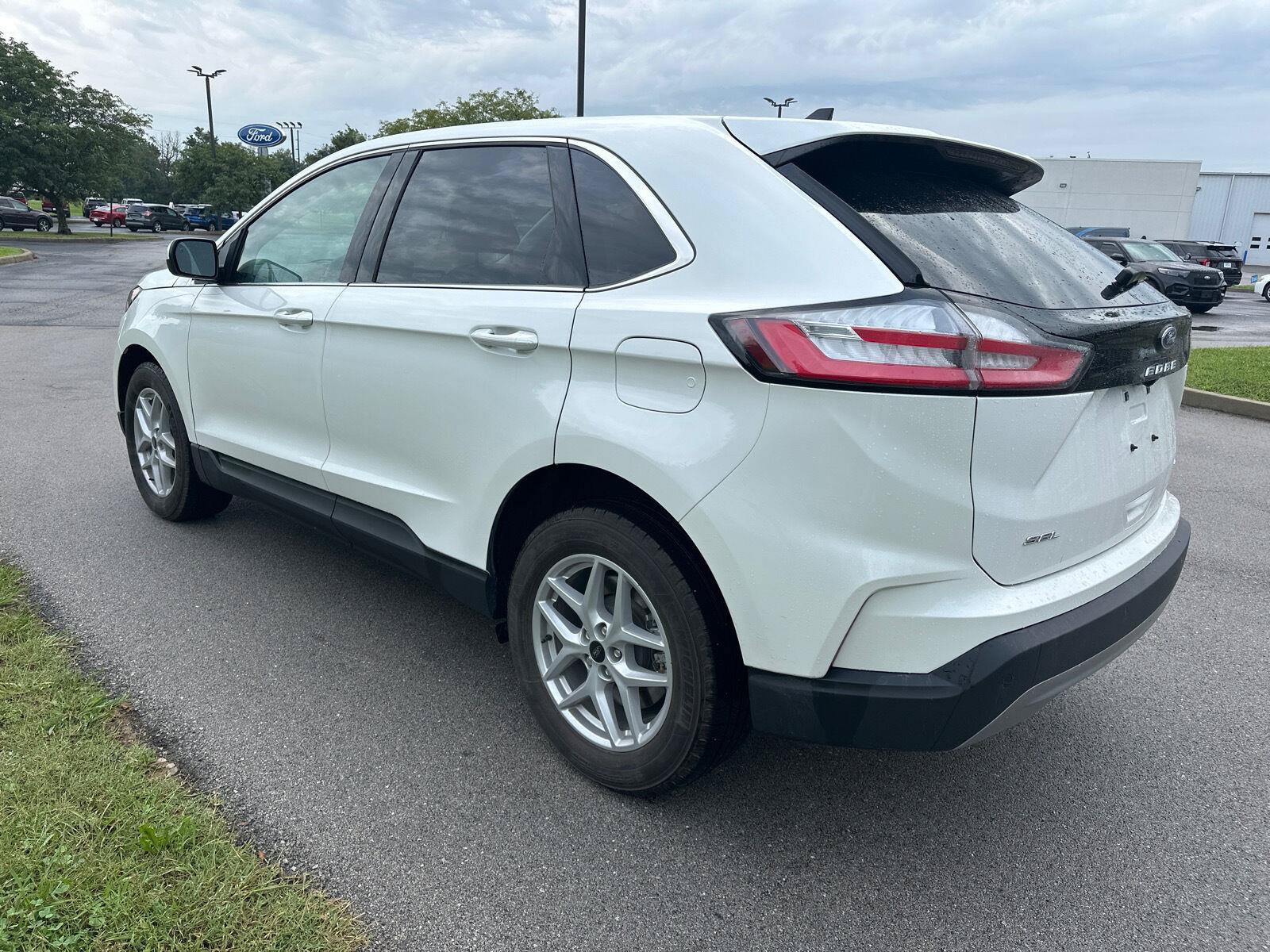 Used 2023 Ford Edge SEL w/ Convenience Package AWD/4WD image 12