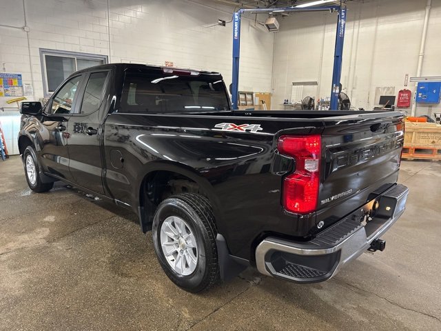 Used 2023 Chevrolet Silverado 1500 LT image 4
