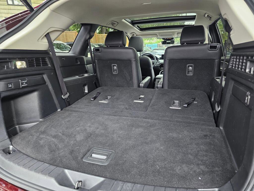 Used 2024 MAZDA CX-90 Plug-In Hybrid w/ Premium Pkg AWD/4WD image 15