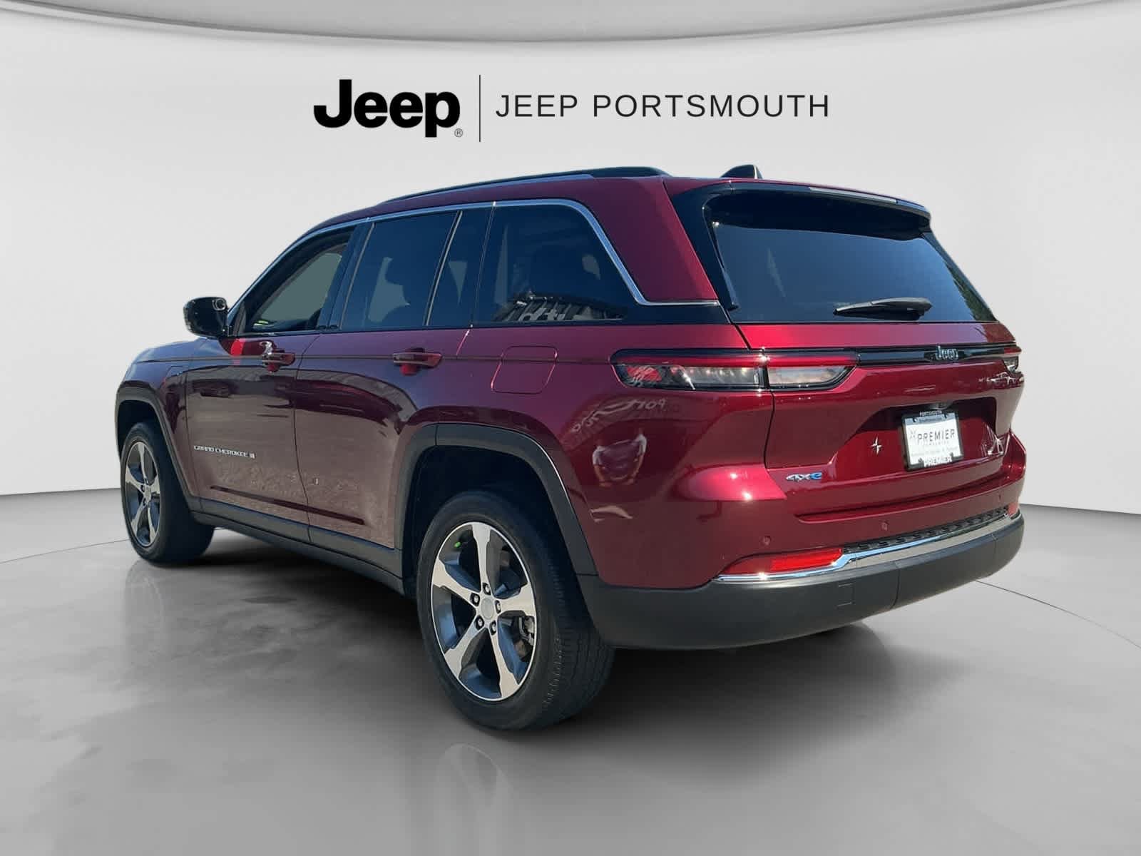 Used 2023 Jeep Grand Cherokee 4WD 4xe image 5