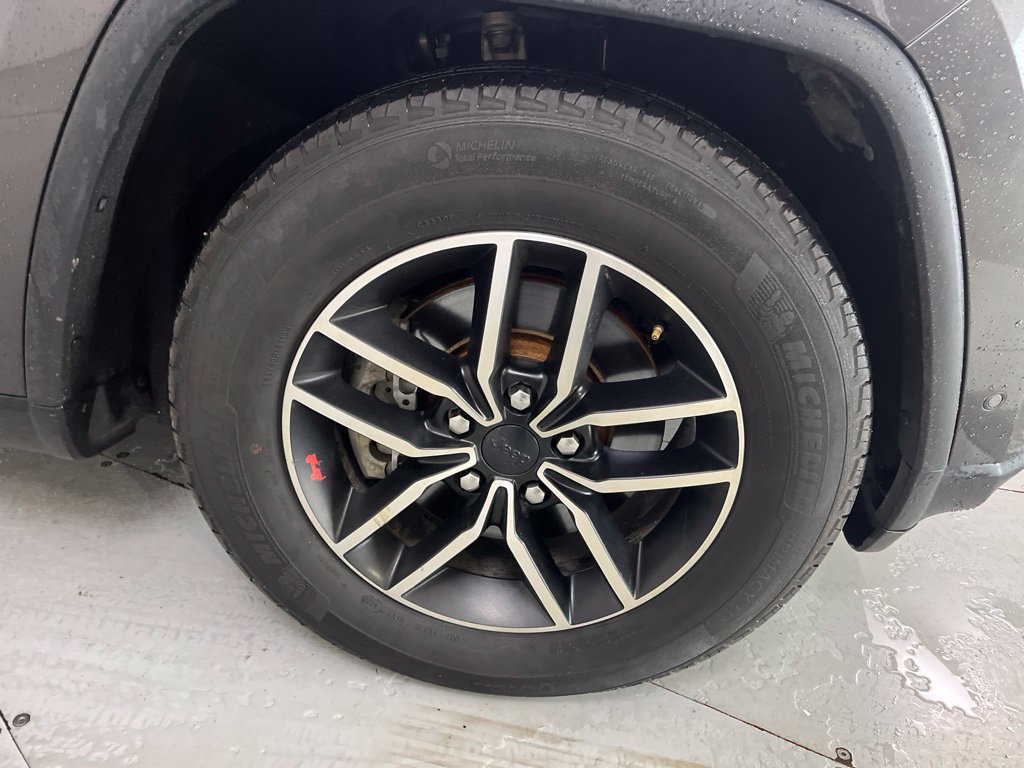 Used 2019 Jeep Grand Cherokee Trailhawk w/ Trailhawk Luxury Group AWD/4WD image 12