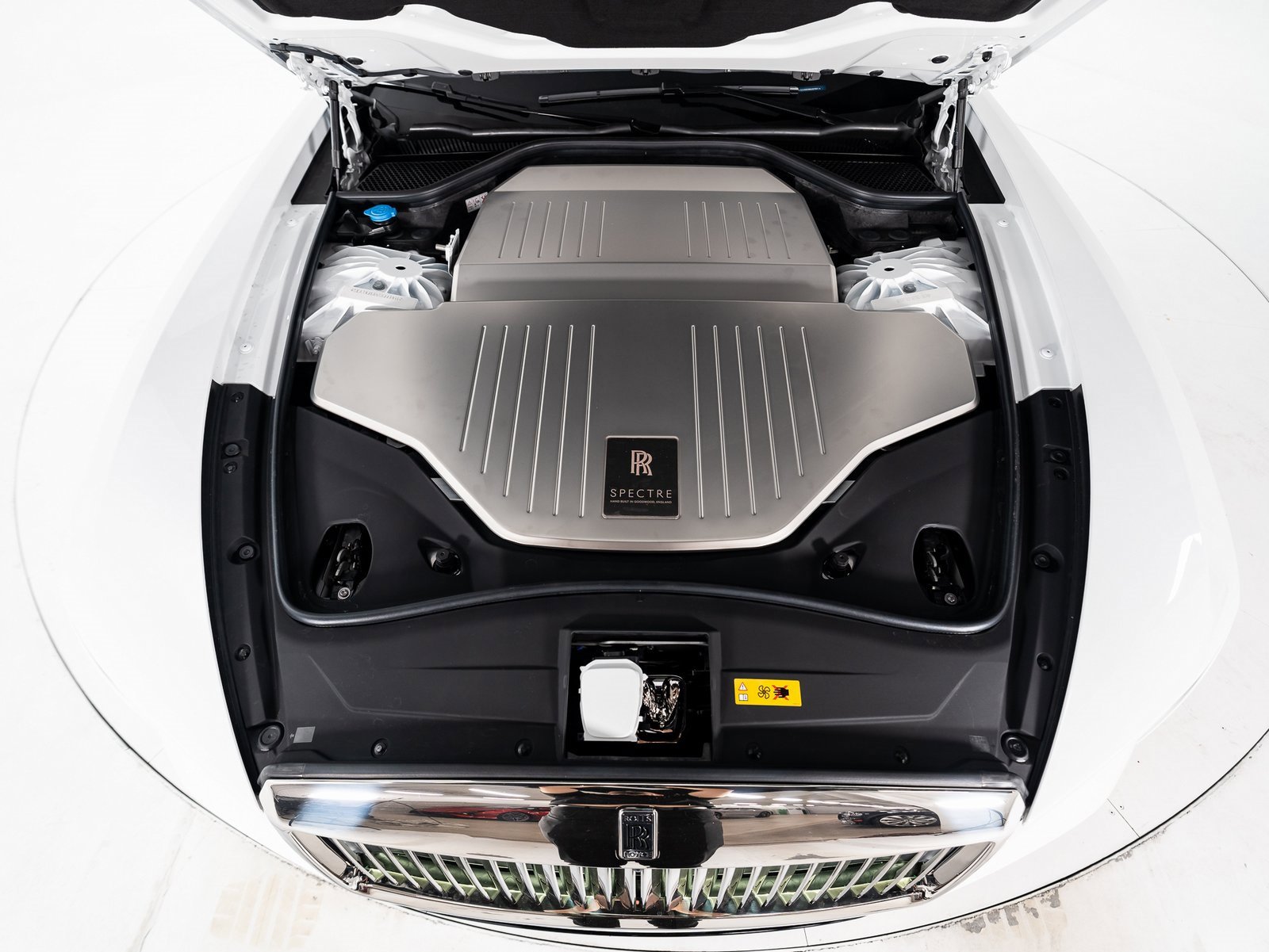 Used 2025 Rolls-Royce Spectre w/ Spectre Launch Package image 45