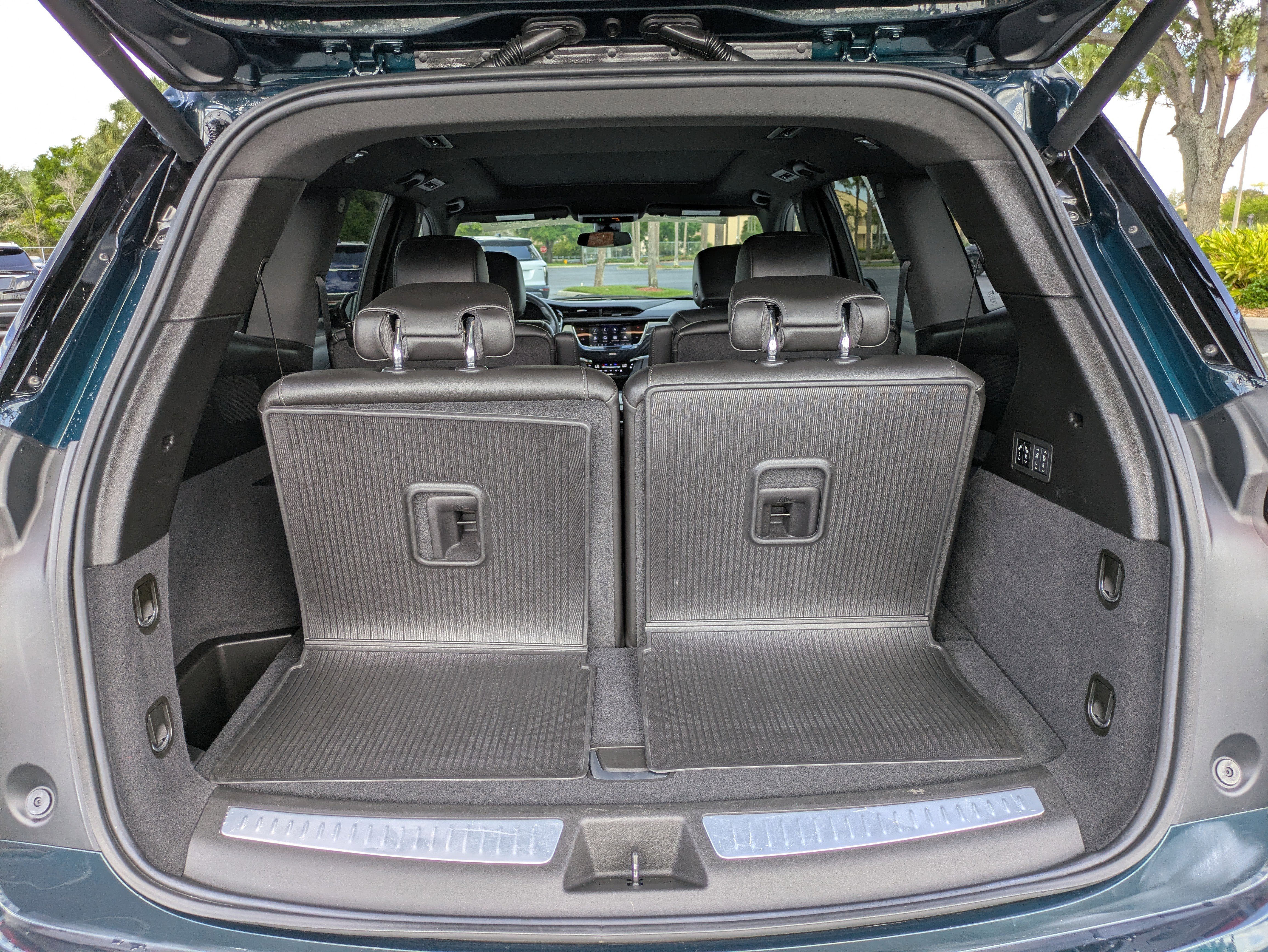 Certified 2024 Cadillac XT6 Premium Luxury image 11