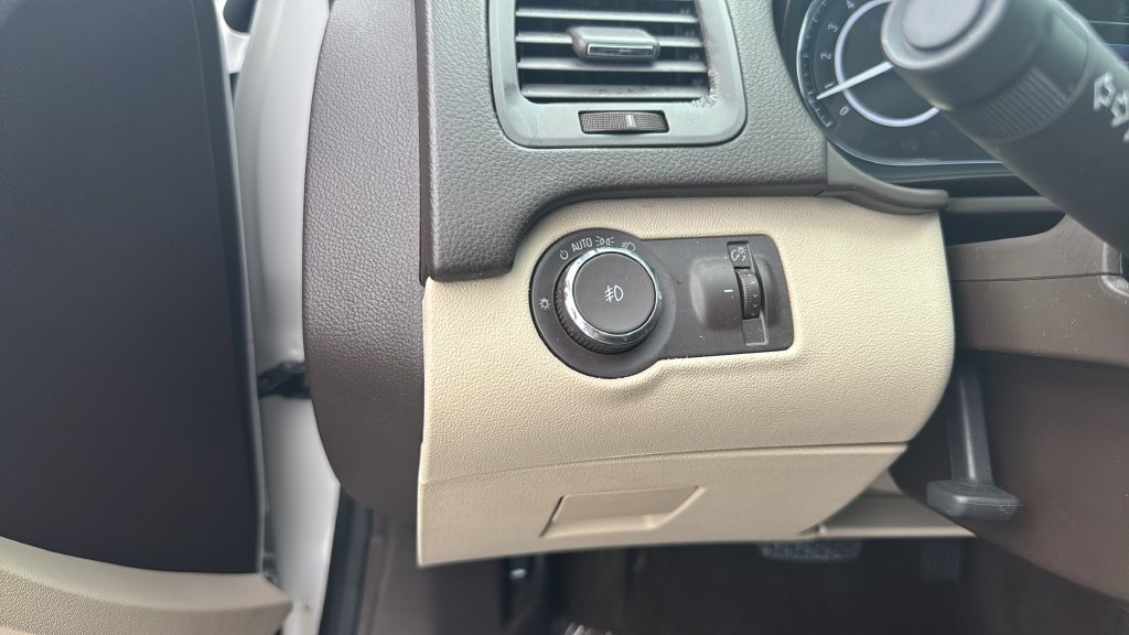 Used 2017 Buick Regal Premium FWD image 28