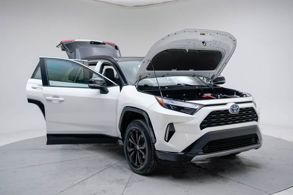 Used 2022 Toyota RAV4 XSE image 15