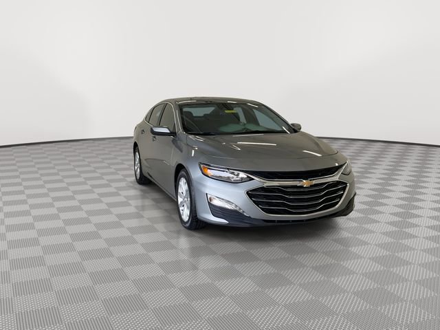 Used 2024 Chevrolet Malibu LT image 2