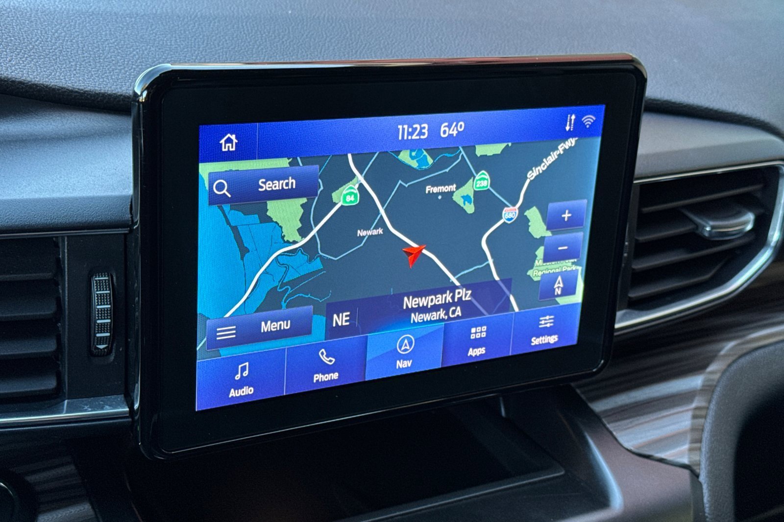 Used 2020 Ford Explorer Limited w/ Class III Trailer Tow Package image 19