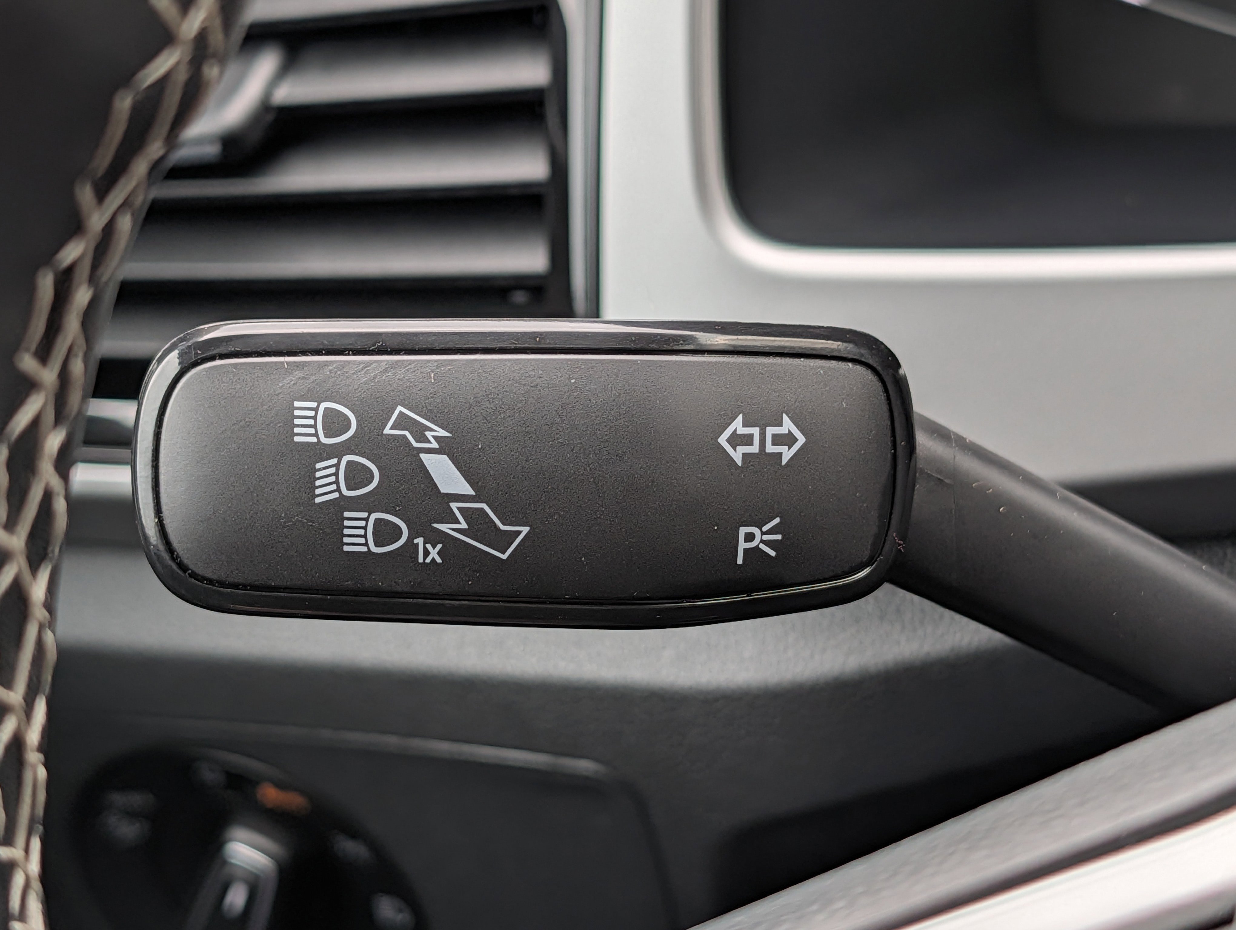 Certified 2023 Volkswagen Atlas SE AWD/4WD image 32