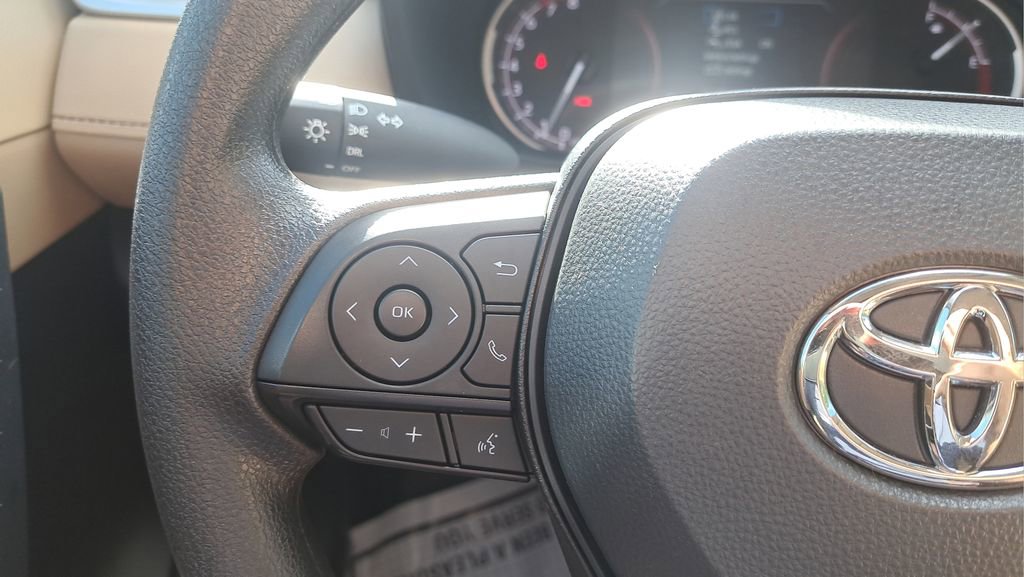 Certified 2025 Toyota RAV4 LE FWD image 20