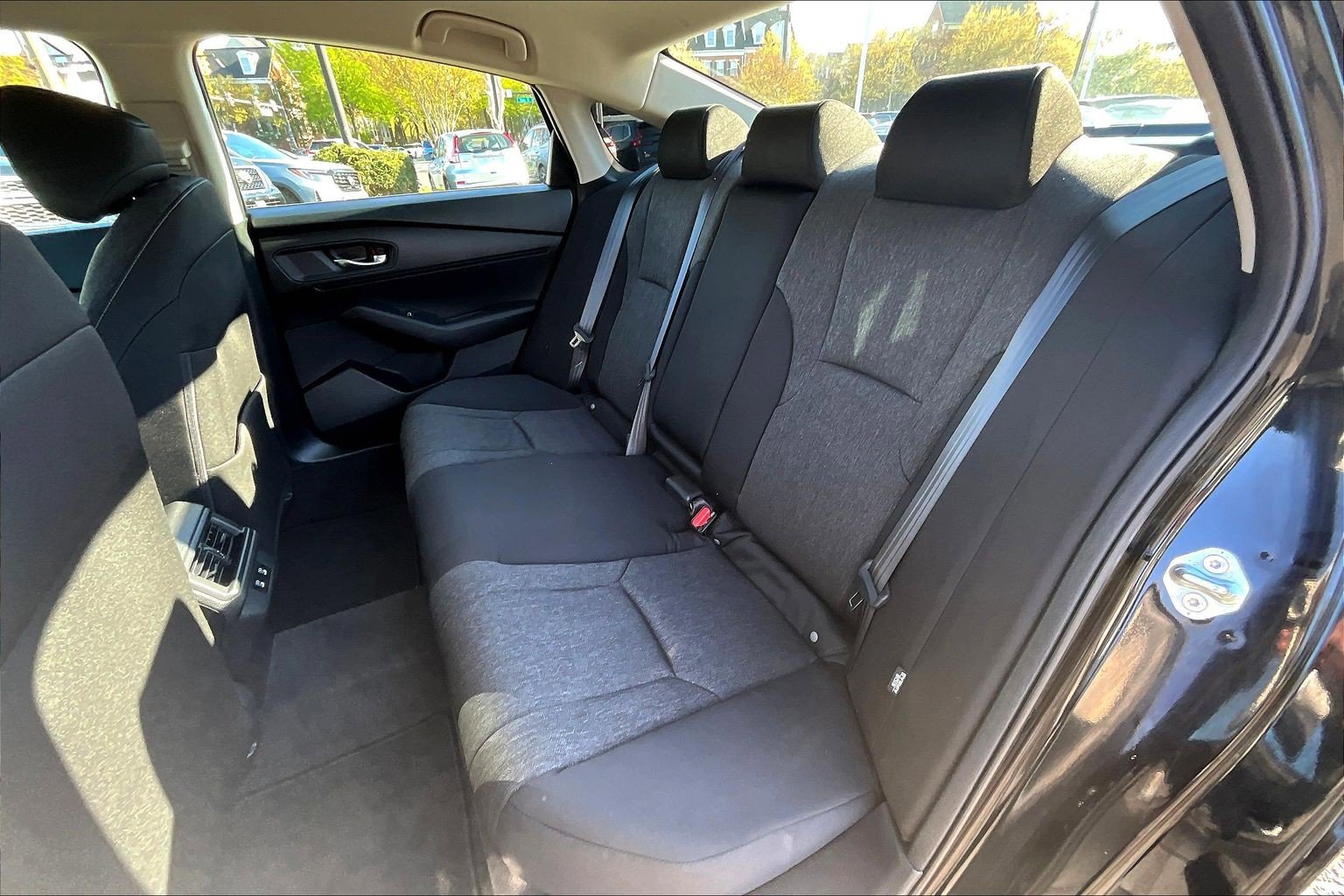 Certified 2025 Honda Accord LX image 27