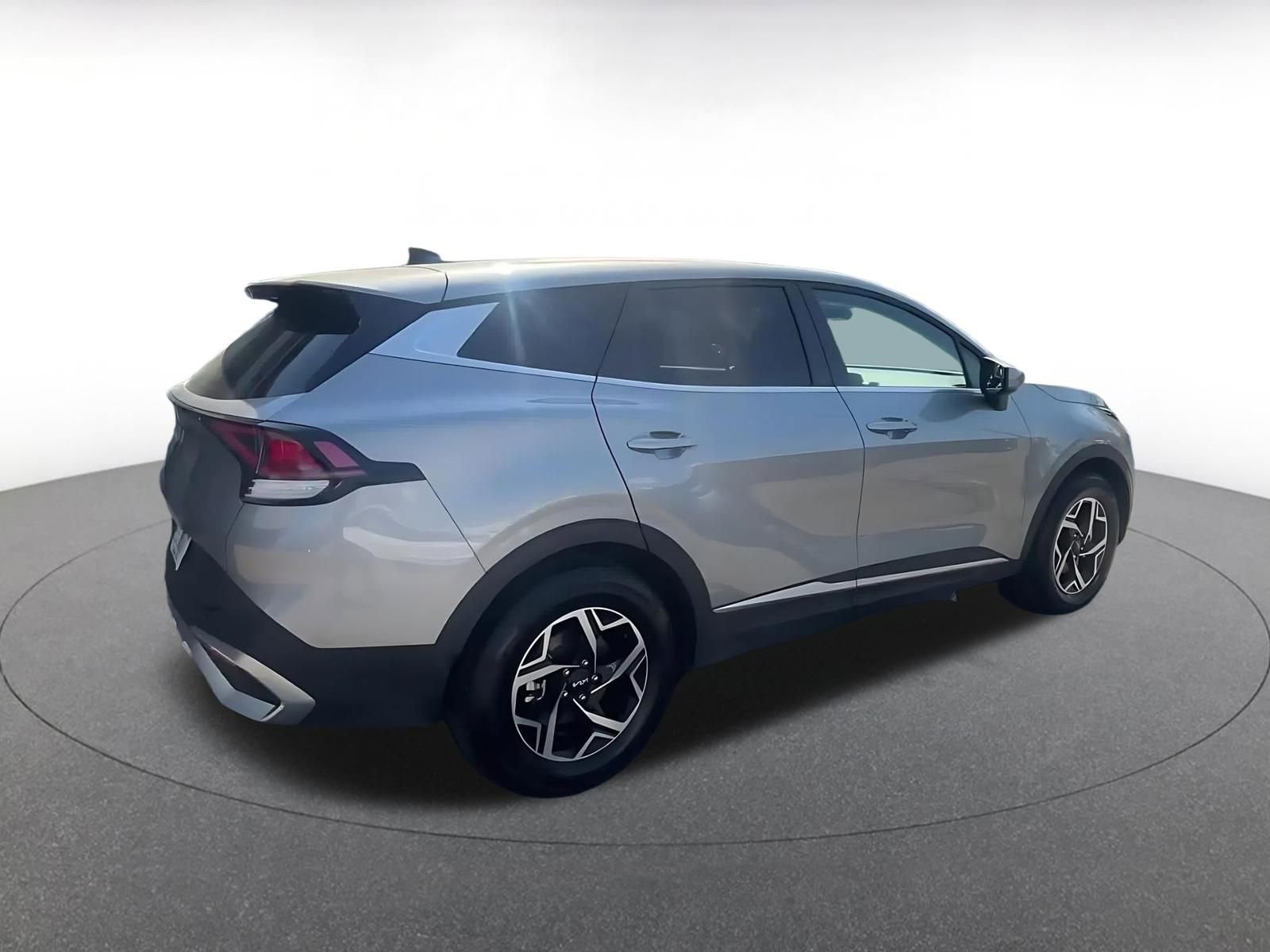 Used 2025 Kia Sportage LX image 15