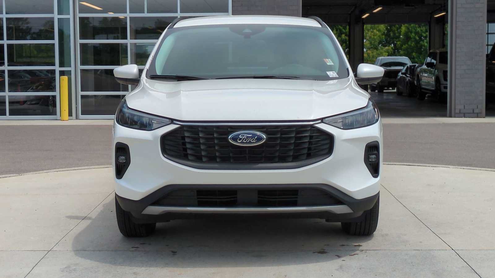 New 2025 Ford Escape SE FWD image 8