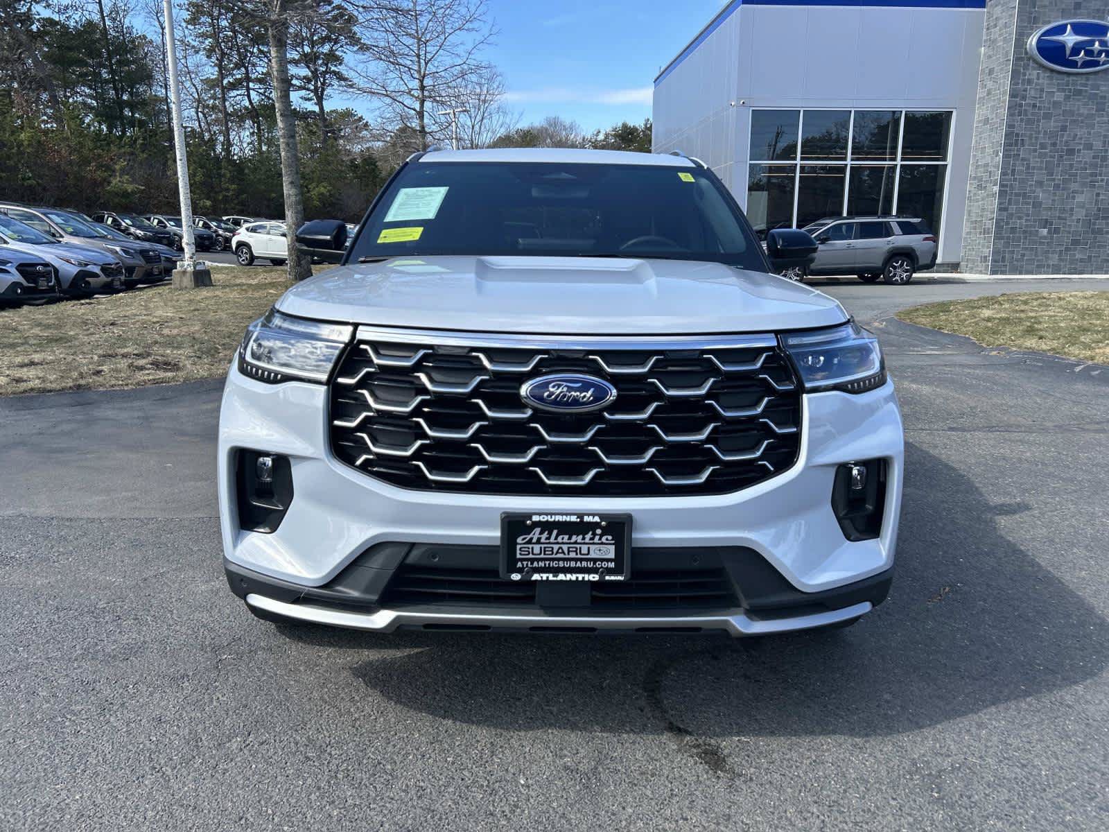 Used 2025 Ford Explorer Platinum w/ LUX Leather Package AWD/4WD image 8