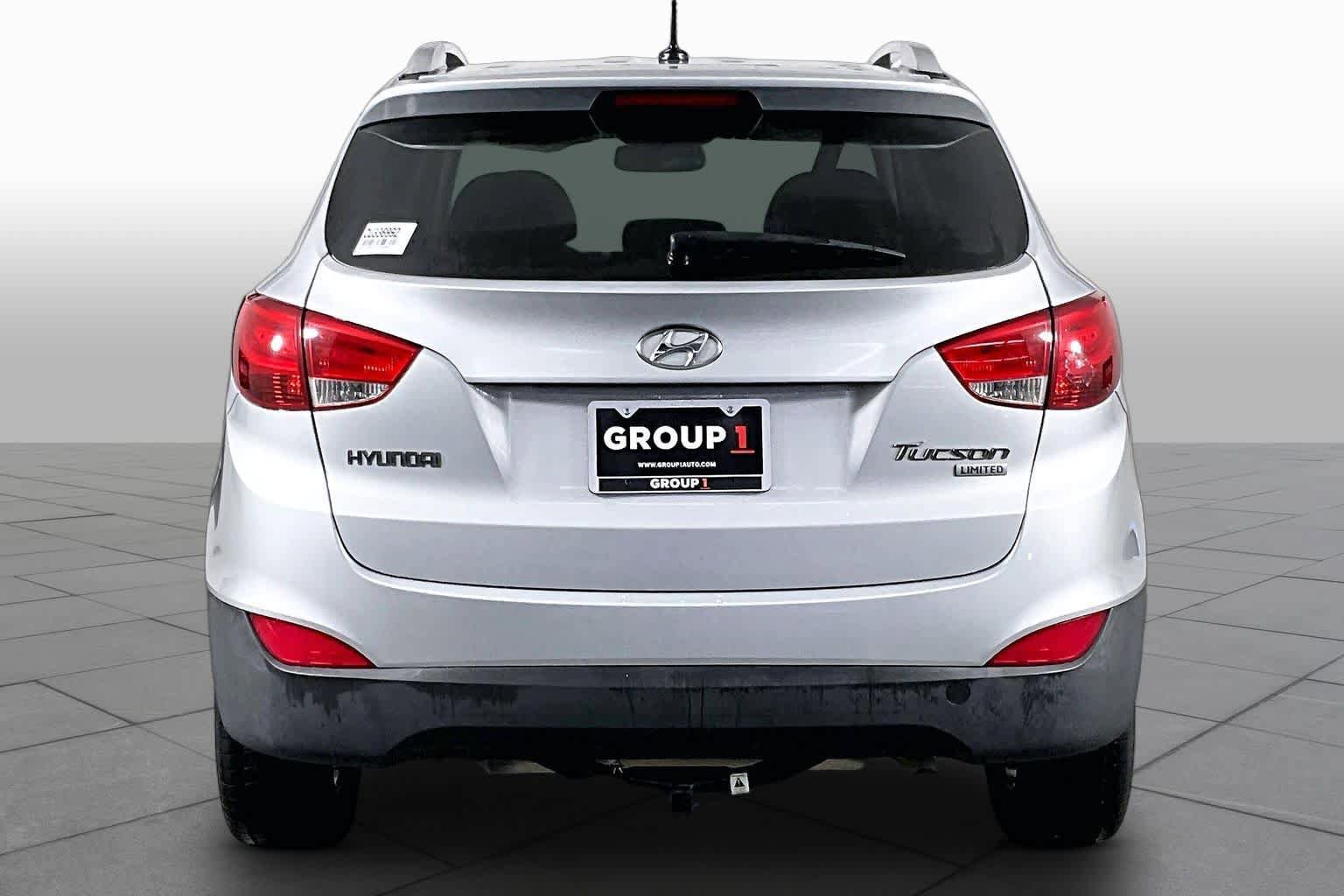 Used 2012 Hyundai Tucson Limited FWD image 4