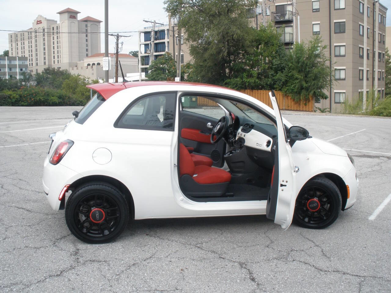 Used 2015 FIAT 500 Pop image 20
