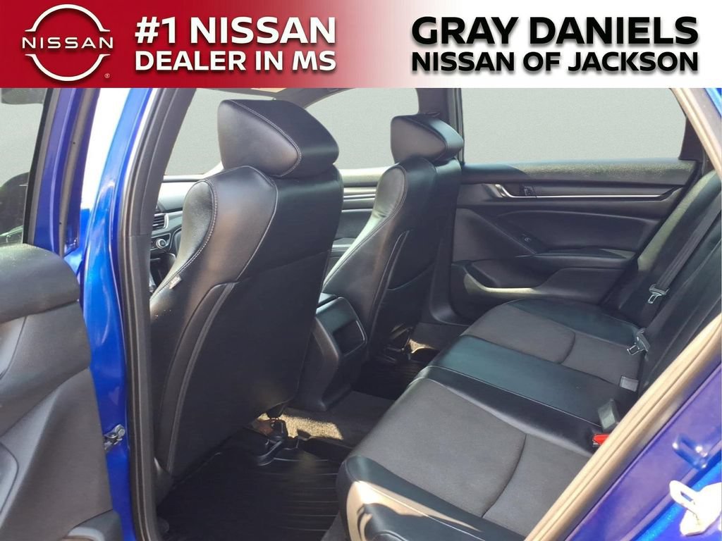 Used 2018 Honda Accord Sport image 27