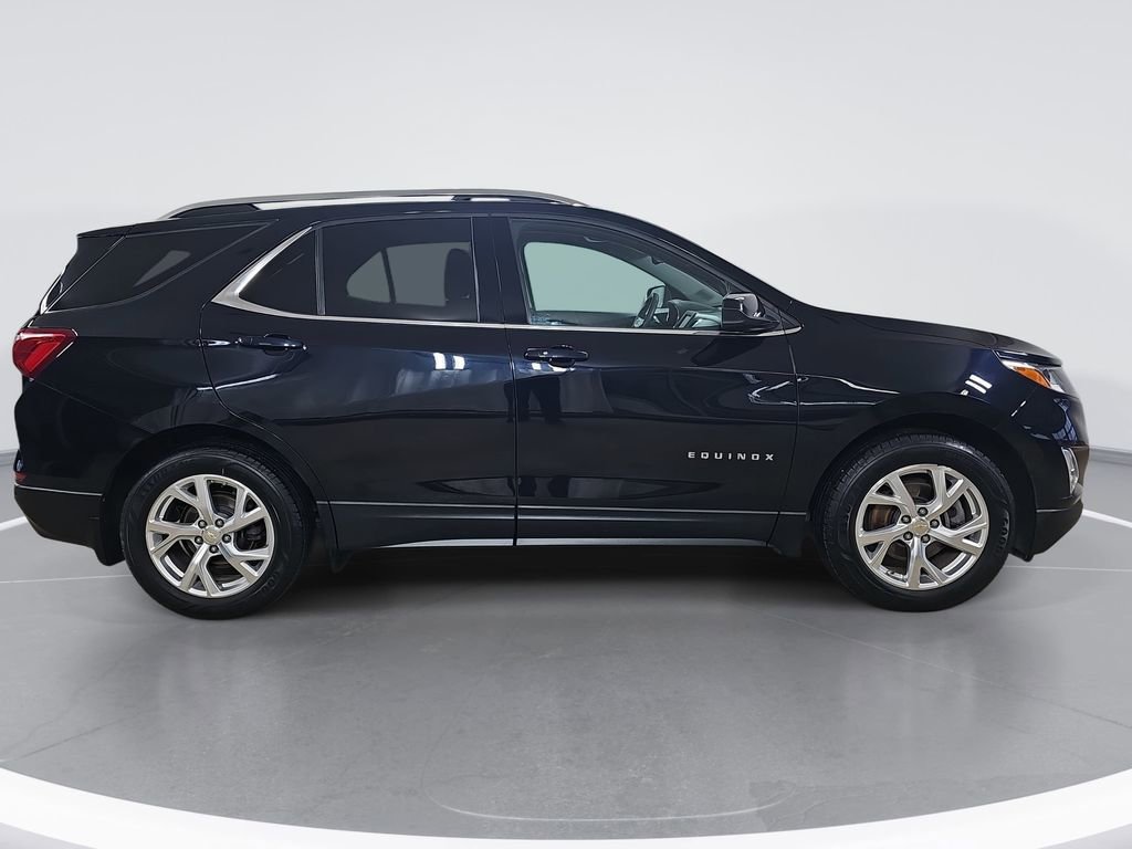 Used 2020 Chevrolet Equinox LT image 2