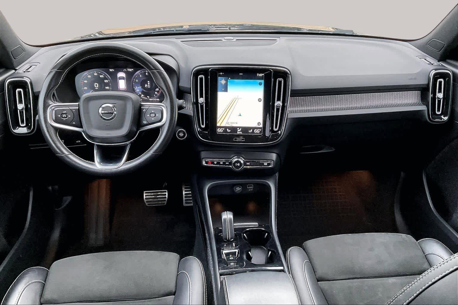 Used 2021 Volvo XC40 T5 R-Design w/ Climate Package AWD/4WD image 16