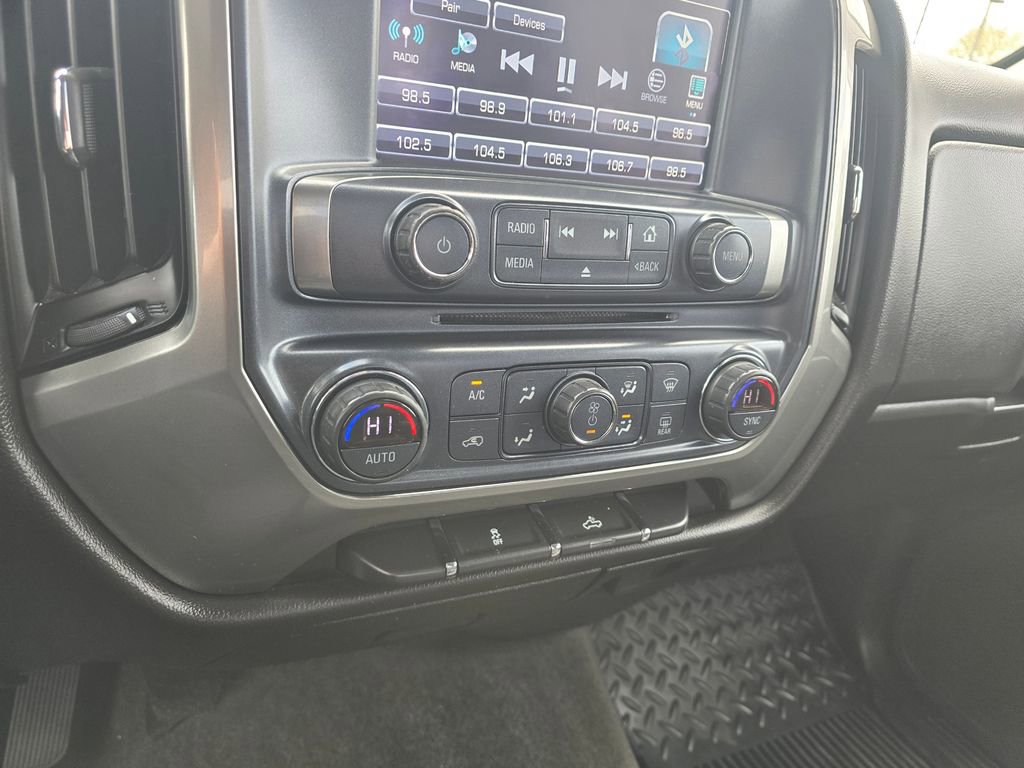 Used 2018 Chevrolet Silverado 1500 LT w/ All Star Edition AWD/4WD image 22