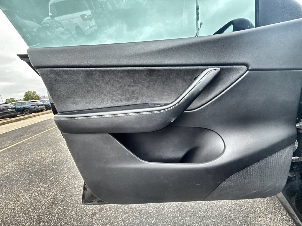 Used 2021 Tesla Model Y Performance AWD/4WD image 16