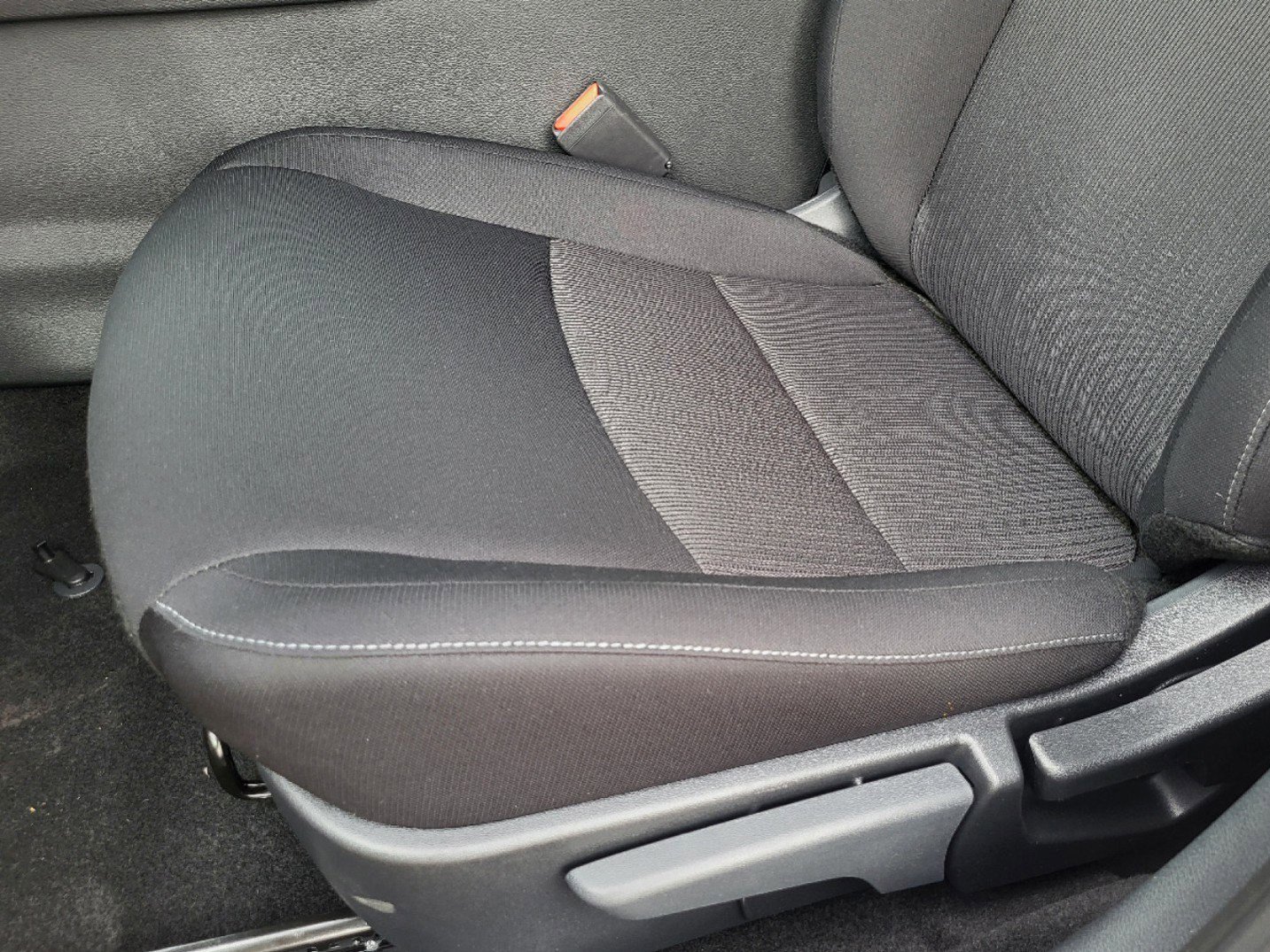 New 2025 Nissan Sentra SV w/ Trunk Package image 9